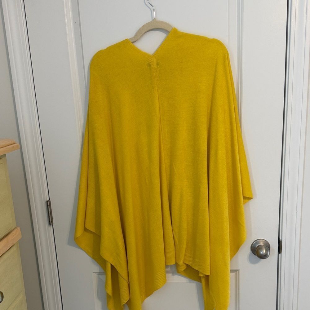 Coco + Carmen Yellow Ruana Wrap Poncho Open Front Cardigan NWT - Picture 3 of 4